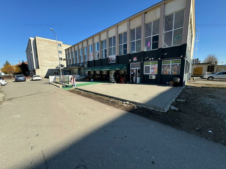Mega spațiu comercial de vănzare/închiriere în Codlea