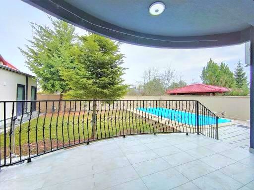 VILĂ DE INCHIRIAT | EROU IANCU NICOLAE | PISCINĂ | 8 CAMERE