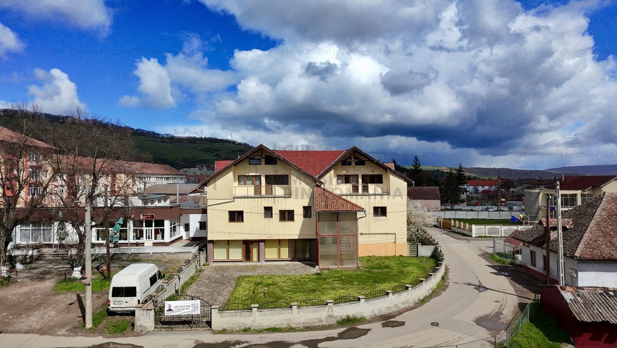 IMOBIL CU MULTIPLE DESTINAŢII - PRETABIL INVESTIŢIE - ORAŞ RUPEA - 0% COMISION