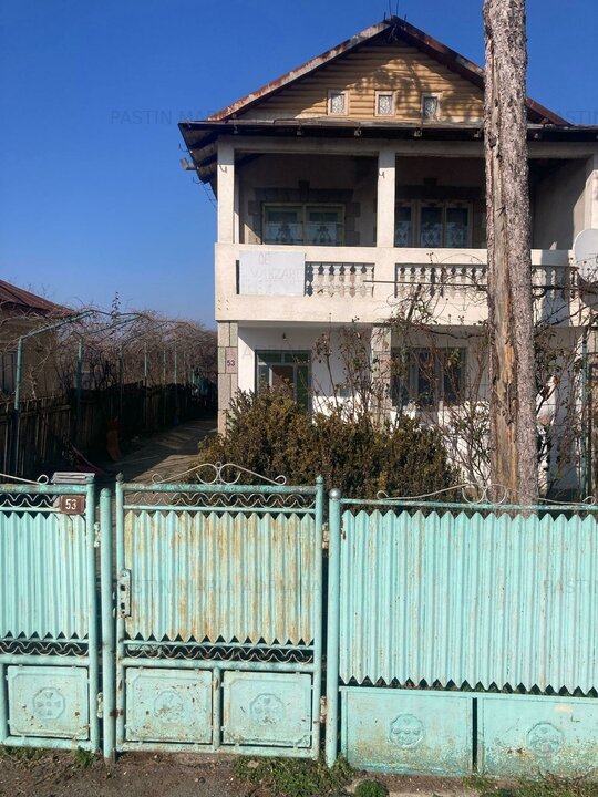 De vanzare casa si teren Lazuri- Dambovita