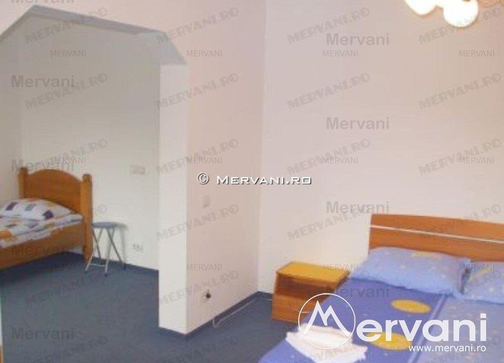 Casa cu 16 camere de vanzare in Predeal (zona Cioplea)