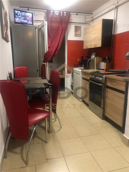 Apartament 3 camere decomandat, zona Girocului