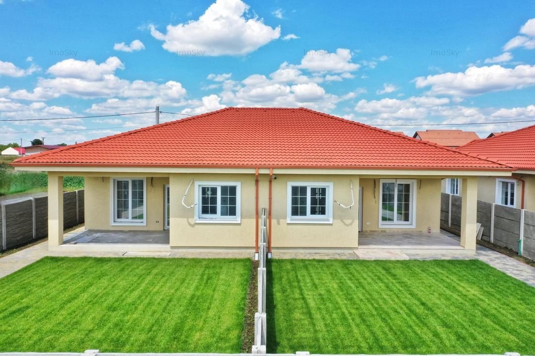 DUPLEX MODERN ULTRAFINISAT 4 CAMERE, 2 BAI