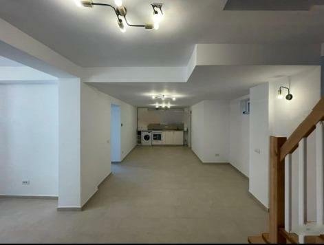 Aviatiei ,Parter+etaj+mansarda,TEREN, 2 BAI, TERASA 20MP, CENTRALA, GRADINA