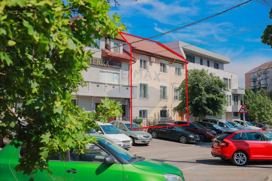 Casa cu 7 camere, 300 mp teren de vanzare, in zona Dacia