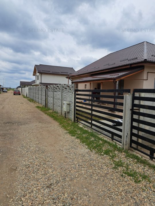 Casa pe parter cu 3 dormitoare si curte 320 mp - Dragomiresti Deal