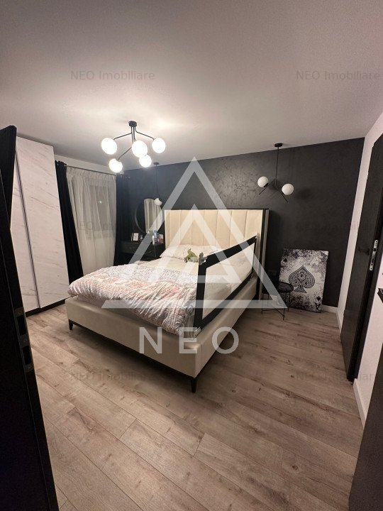 Casa de vanzare 5 camere tip triplex | 110 mp teren | zona VIVO | premium