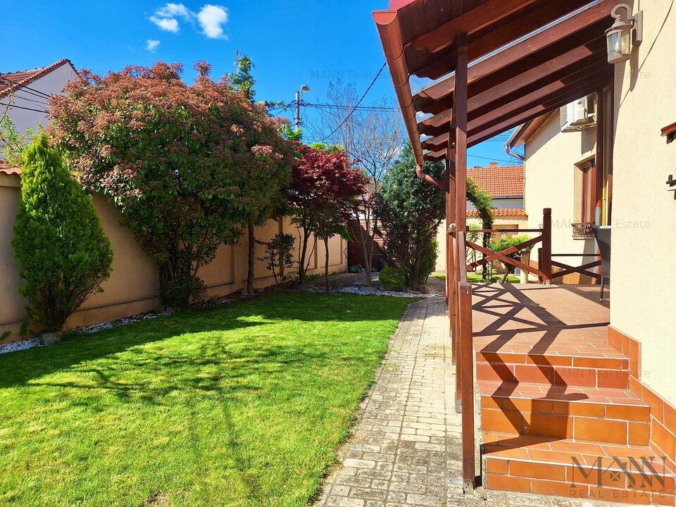 Casă elegantă de vanzare - singur în curte | ultracentral, Oradea