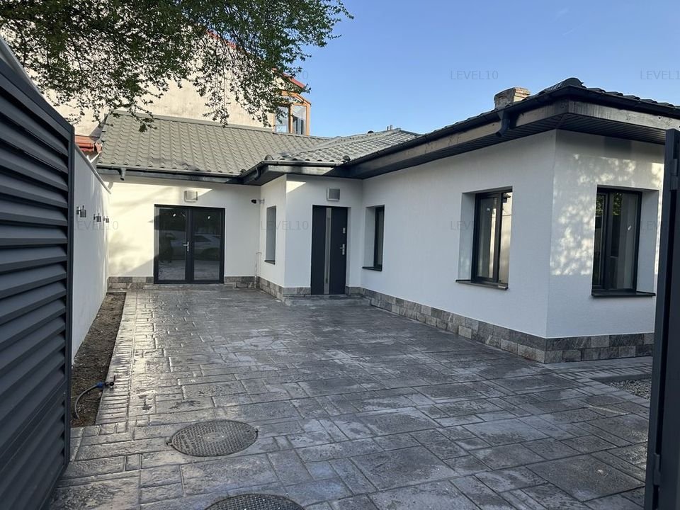 De vanzare |Casa 3 camere | Parc Bazilescu Piata - 16 Februarie,