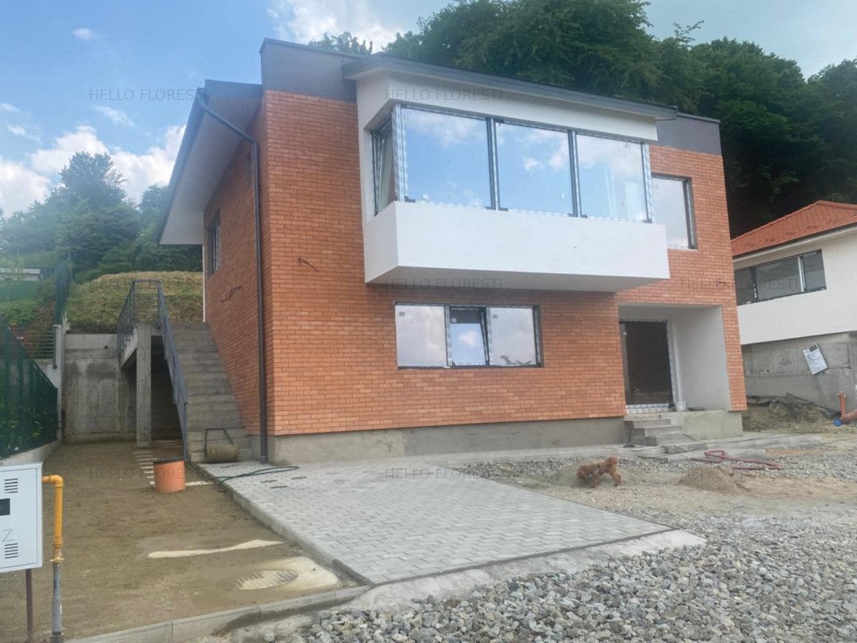 Casa noua zona Parc Poligon
