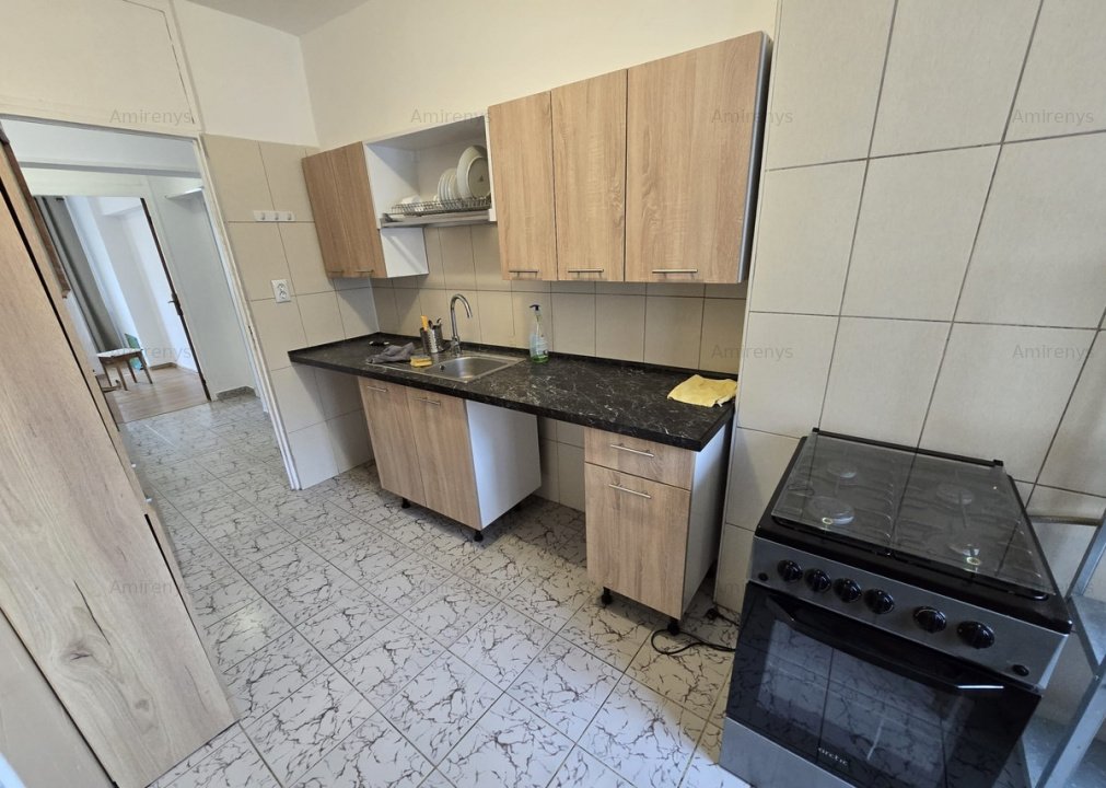 Inchiriere apartament 3 camere - Tineretului, la 2 minute de metrou