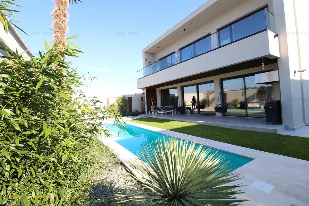 Vila Unica in Corbeanca - Smart Home Complet, Piscina si Terasa cu Vedere spre P