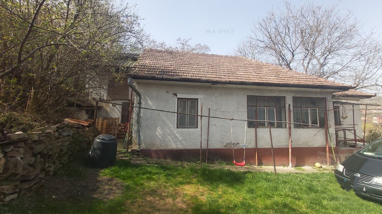 Casa de vanzare in Baciu.