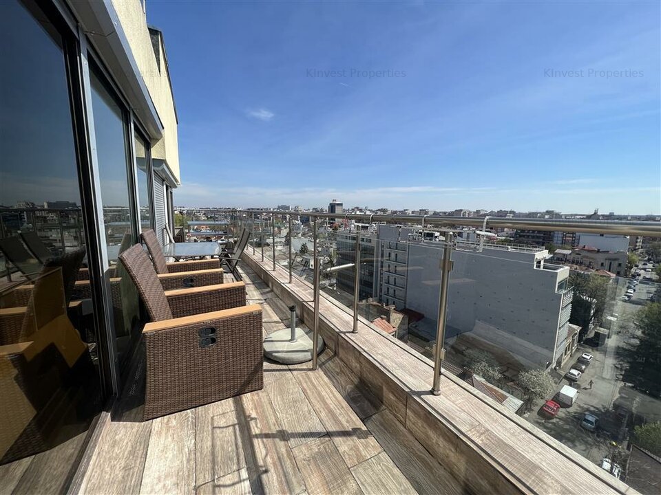 Vanzare penthouse strada Toamnei // 2 locuri parcare // terasa etaj 10 240mp