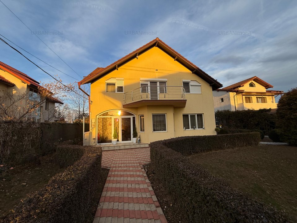 Casa complet mobilata, in Trivale - design modern, compartimentare eficienta