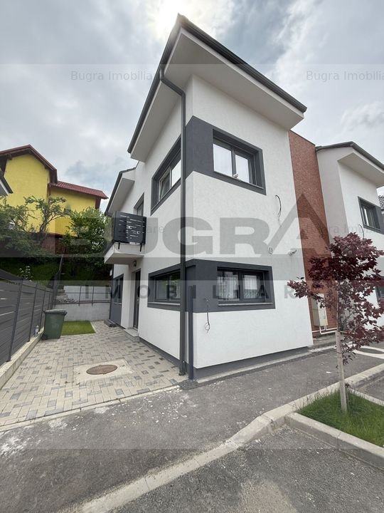 Duplex 105 mp, parcare, gradina, zona Aurel Vlaicu