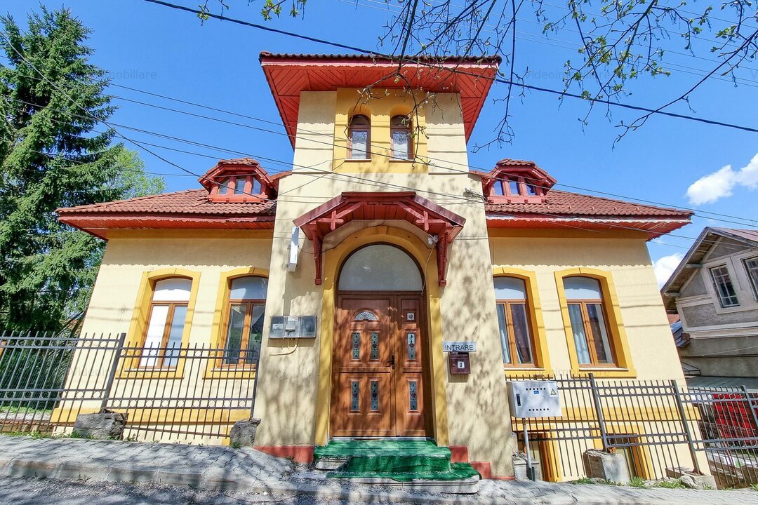 Vila Predeal, pensiune, 11 camere, fost casino, fundație pe stanca
