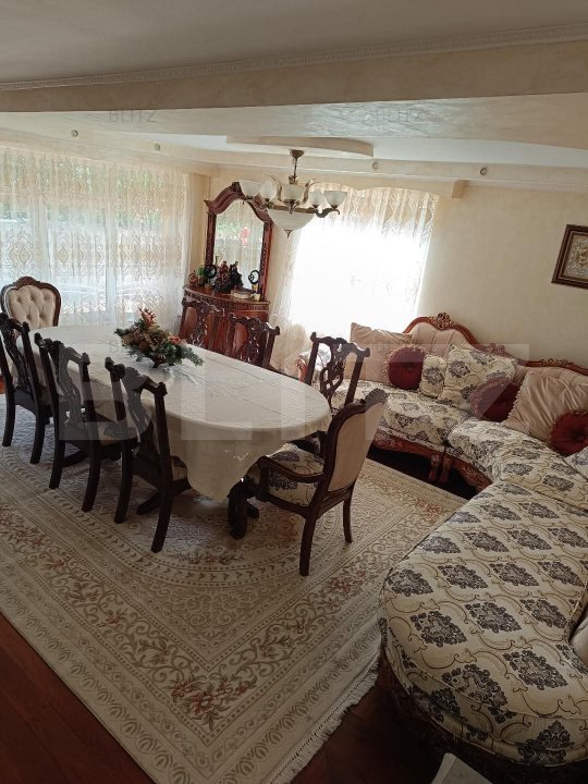 Casa de vanzare in zona Zavoaie - 274 mp utili, complet mobilata, pret negociabi