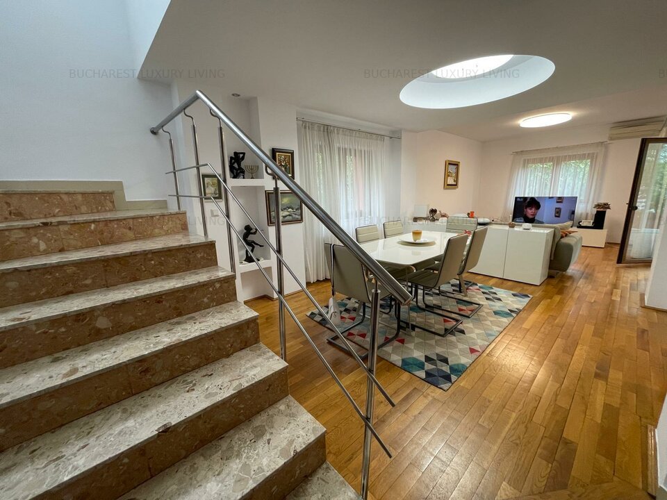 APARTAMENT IN VILĂ 5 CAMERE,4 BĂI,3 TERASE,2 LOCURI DE PARCARE,CURTE