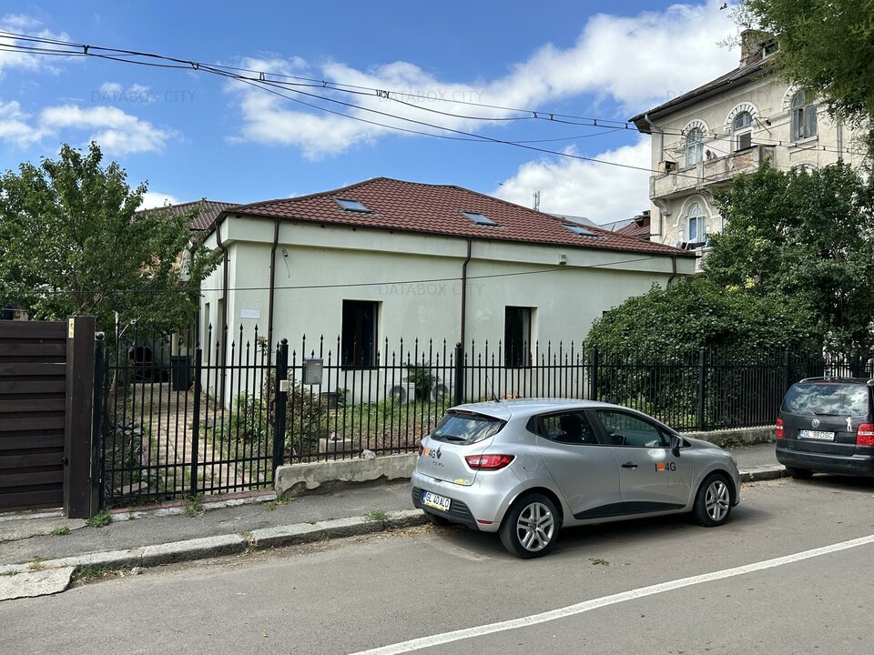 Proprietar, vand casa in zona Centrala(in spate la Modern/Winmark), 329 mp teren