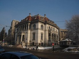 Vânzare spaţiu comercial