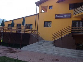 Casa de vânzare 9 camere, în Slanic-Moldova, zona Nord-Est