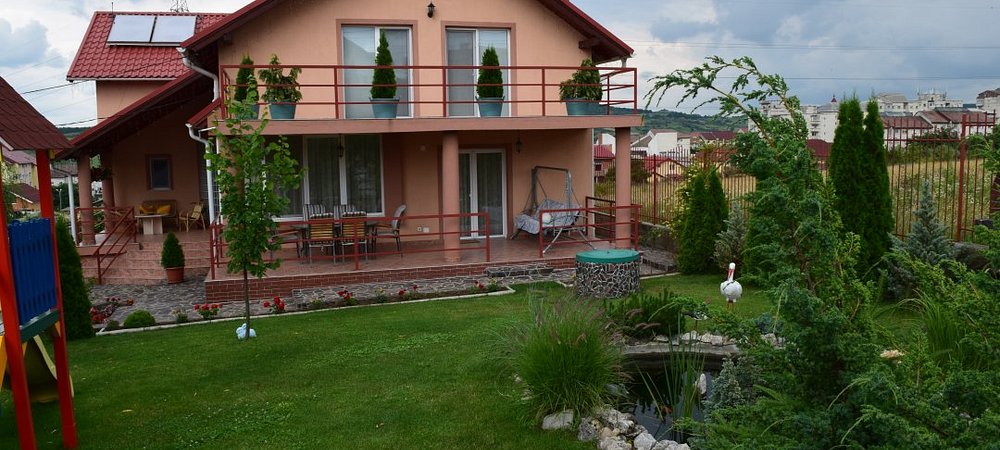 Persoana Fizica Vand Casa In Zalau Casavila Cu 6 Camere De Vanzare In Zalău Judetul Sălaj 