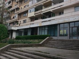 Vânzare spaţiu comercial