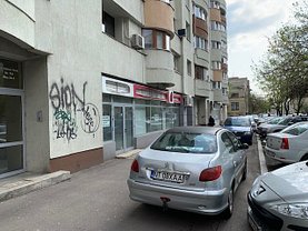 Vânzare spaţiu comercial