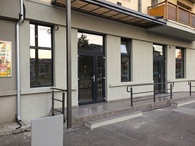 Închiriere spaţiu comercial în Moreni, Central