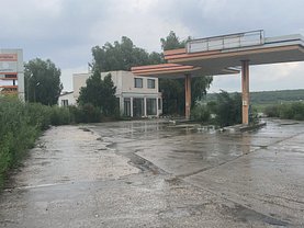 Vânzare teren 5500 mp plus constructii 800 mp construiti în Medgidia, Central