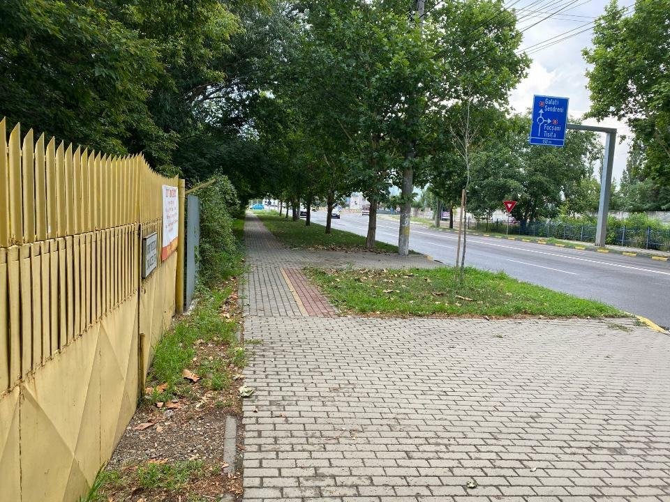 Vand teren intravilan 7000 mp