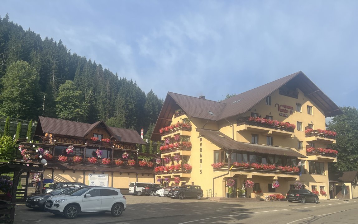 V&acirc;nd pensiune turistică clasificată situată &icirc;n loc. S