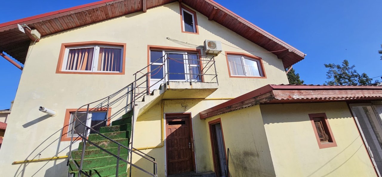 Spaţiu comercial P-E Snagov