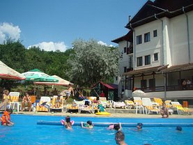 Casa de închiriat 15 camere, în Buzau, zona Central