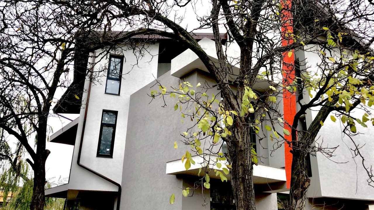 Casa/Vila de vanzare, P+2, 5 camere, curte, terasa