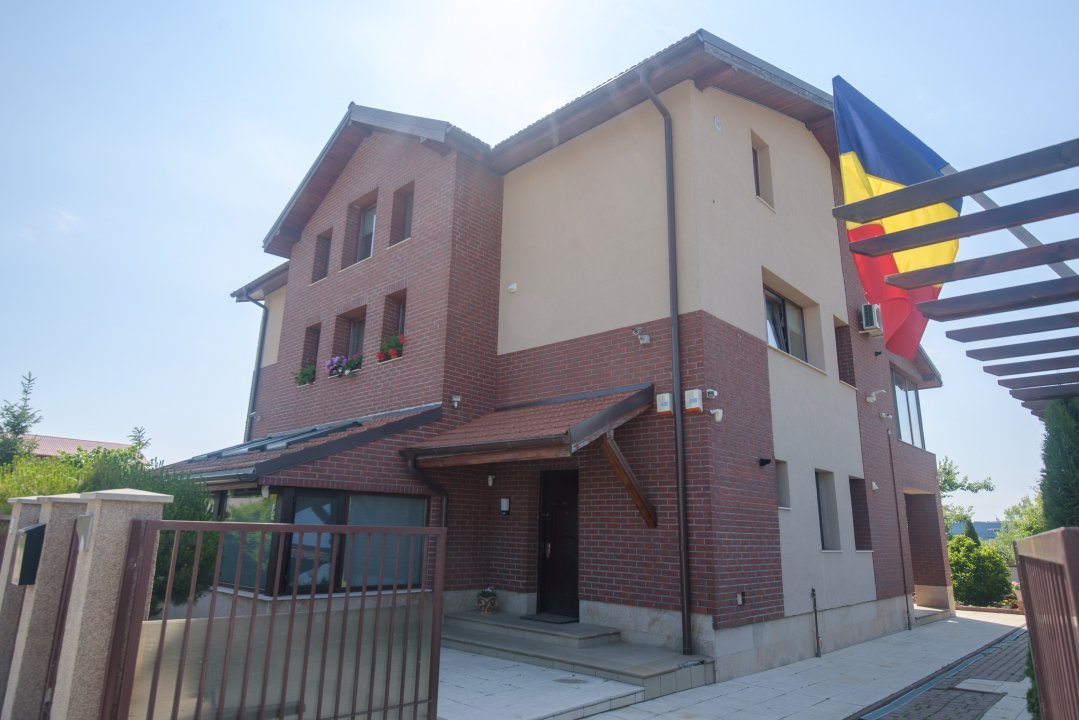 Apartament - vila Otopeni