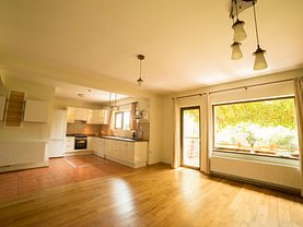 Casa de vânzare 6 camere, în Frumusani