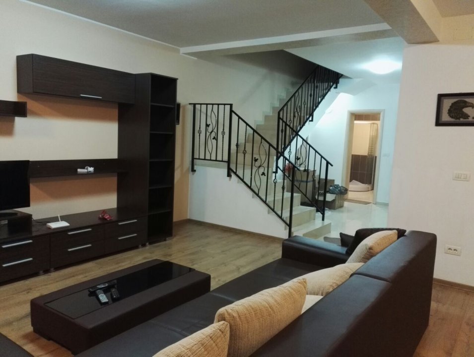 Proprietar, vand 1/2 duplex zona Aradului