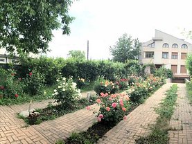 Casa 12 camere în Tecuci, Nord