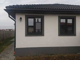 Casa 3 camere în Mosnita Noua