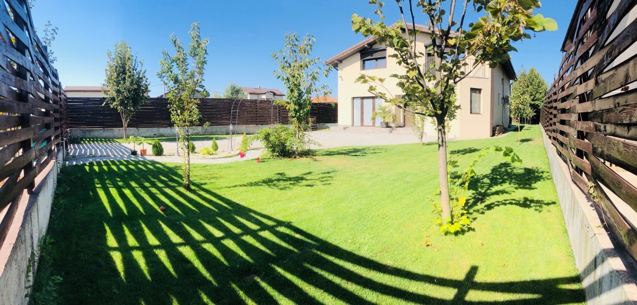 Casa Domnesti, 6 camere, 3 bai, dressing, beci, terasa si 950 mp teren