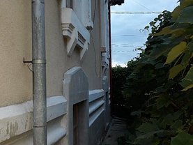 Casa de vânzare 10 camere, în Ploiesti, zona Republicii