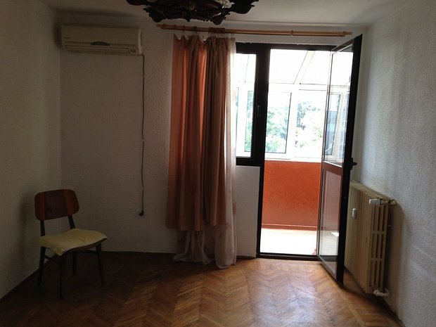 Proprietar Vand Apartament 3 Camere Decomandat Titan H Uri Parc Ior Loc Parcare Apartament Cu 3 Camere De Vanzare In Bucuresti Judetul Bucuresti Ilfov Xv0700gq0 60 000 Eur