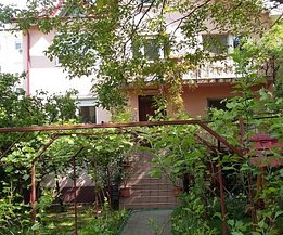 Casa de vânzare 5 camere, în Craiova, zona Rovine