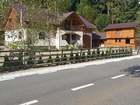 Casa 5 camere în Satic