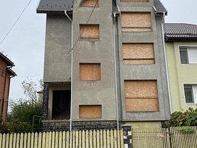 Casa 9 camere în Baia Mare, Central