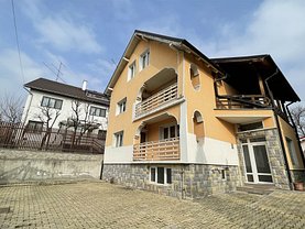 Casa 12 camere în Sfantu Gheorghe, Central