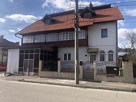 Casa 7 camere în Campulung-Muscel, Autogara