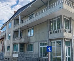 Casa de vanzare 12 camere, în Pitesti, zona Ultracentral